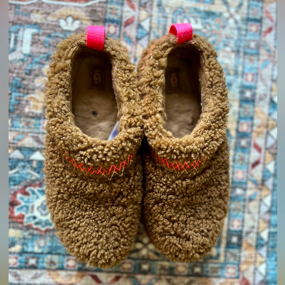 UGG Brown Fuzzy Slip-On Slippers with Pink Pull Tabs